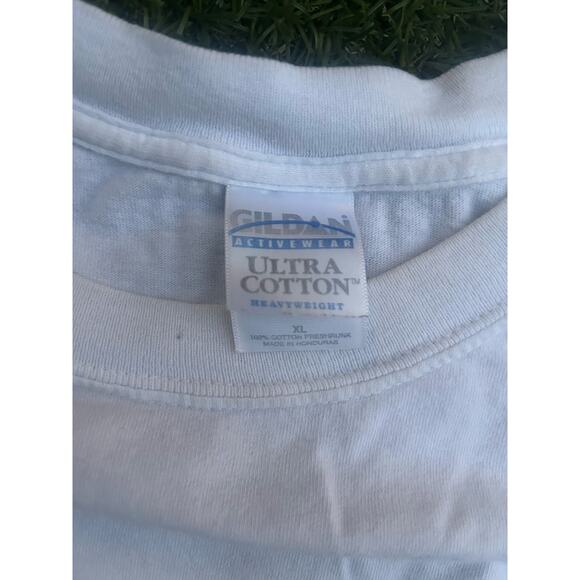 Cheeseburger in Paradise Waikiki Hawaii T-Shirt – Vintage - Picture 5 of 7